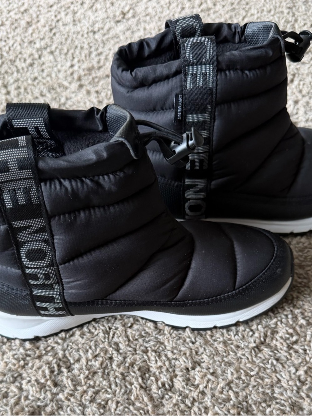 The North Face youth thermoball  Black Quilted Pull-On Snow Boots